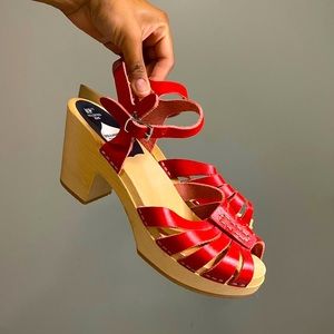 Like new Red Swedish Hasbeens